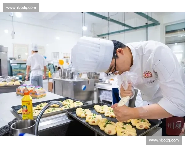 成都烘焙比赛精彩纷呈 烘焙高手齐聚一堂展现绝技
